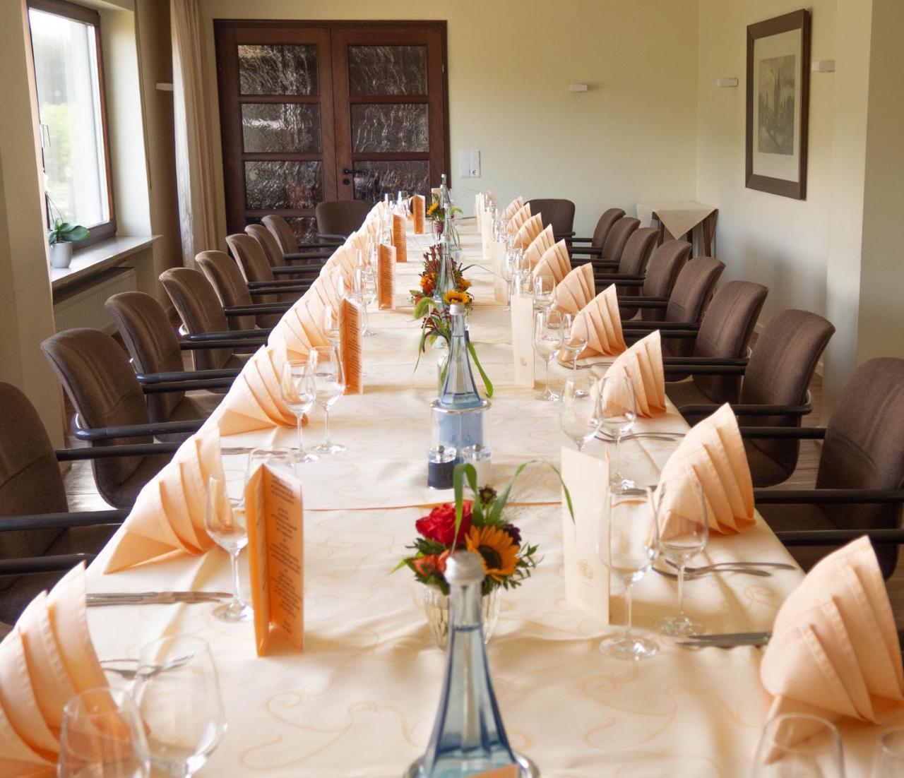 Hotel Villa Am Rhein Андернах Екстериор снимка